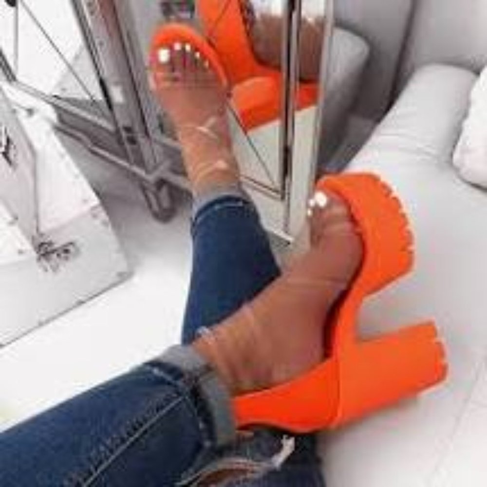 MAKLASS CHUNKY ORANGE PLATFORM SANDALS SIZE 7